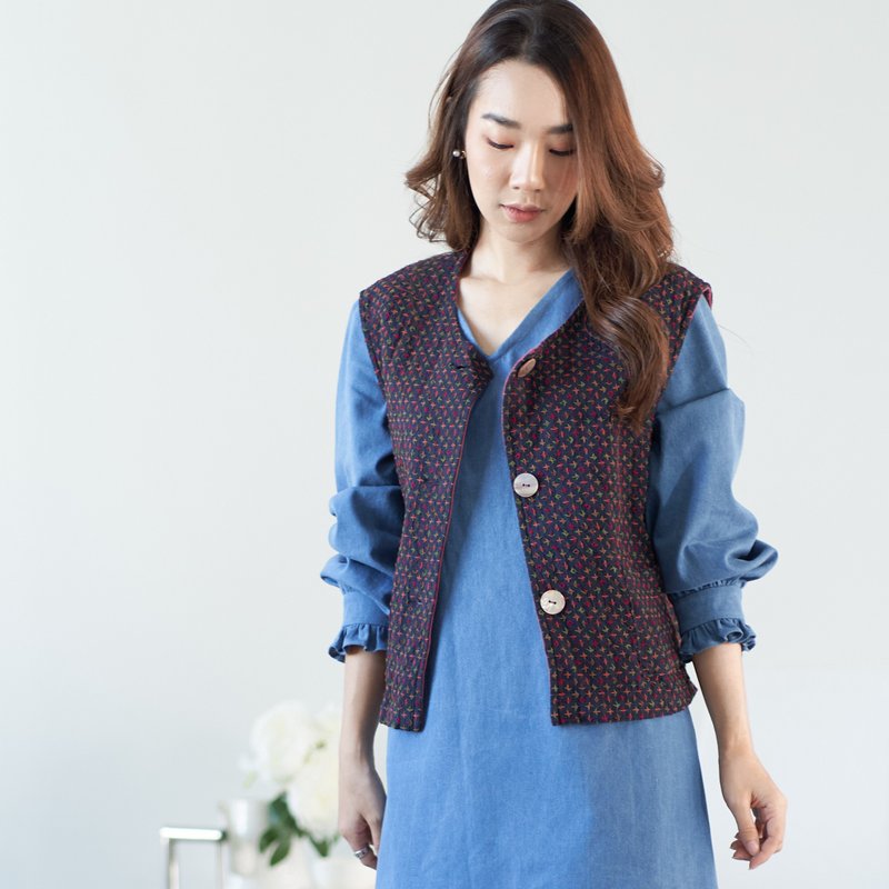 Natural Cotton Vest with Shell Buttons - Maroon - 女裝 背心 - 亞麻 紫色