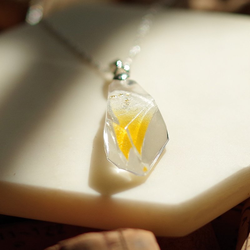 Hua Shuo · Original Brand / Real Flower Gemstone Necklace Series. Frangipani (Gardenia) / Everlasting Flower / Sterling Silver - Necklaces - Plants & Flowers Yellow