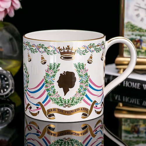 擎上閣裝飾藝術 英國製Wedgwood安妮公主1973年皇室結婚紀念陶瓷大馬克杯茶杯