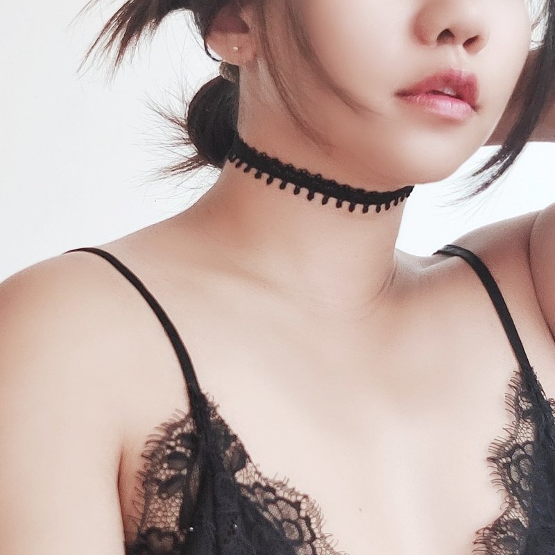 扇形窗花黑蕾絲choker - 頸鏈 - 棉．麻 黑色