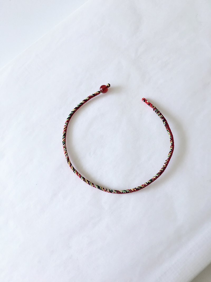 Very fine hand-made wax line bracelet, diamond knot, pray, safe, safe, South American wax line, lucky mandala - สร้อยข้อมือ - วัสดุกันนำ้ สีแดง