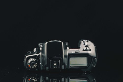 キャノンEOS10qd EOS10QD 当時流行りのチタン色 - 雑食カメラマンの雑感記