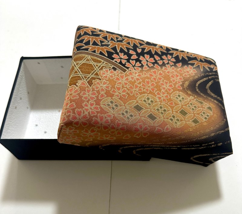 TAKARABAKO　日本の着物の生地を貼った収納箱です。日本製です。日本の文化を感じてください。P-7 - 収納用品 - シルク・絹 ブラック