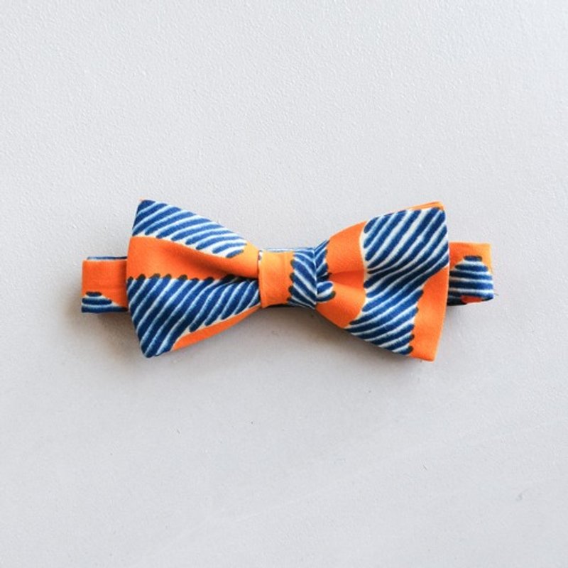 African wax print bow tie Wavy - อื่นๆ - ผ้าฝ้าย/ผ้าลินิน 