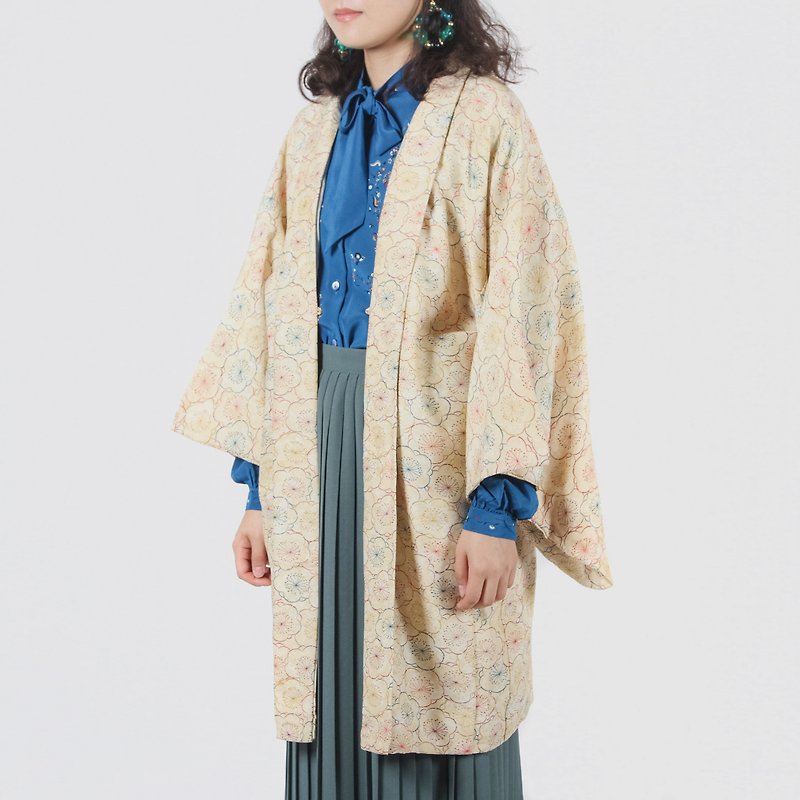 [Egg plant ancient] Feimei layer snow printing vintage kimono feather weaving - Women's Casual & Functional Jackets - Other Man-Made Fibers 