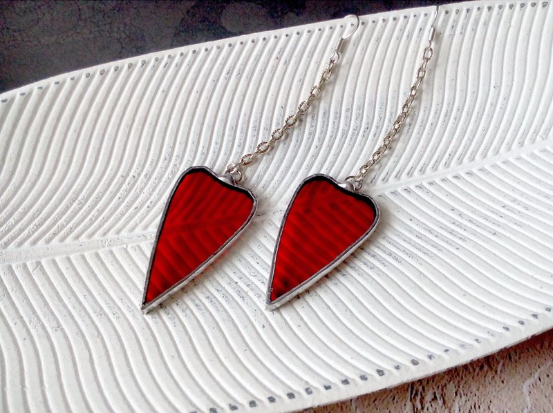 Red HEART glass earrings. Valentine cute heart earrings. pink kawaii earrings. - 耳環/耳夾/耳骨夾 - 玻璃 紅色