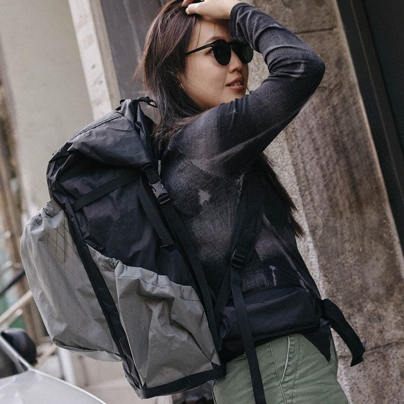 MARL X Hiking Backpack - กระเป๋าเป้สะพายหลัง - วัสดุกันนำ้ สีดำ