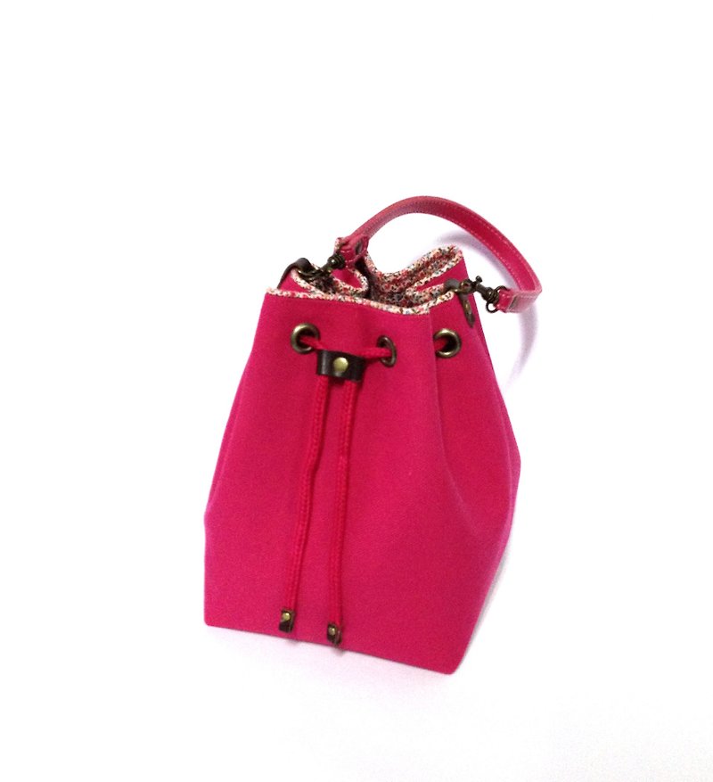 Small pink bucket bag, handbag, mine bucket bag, canvas, handmade - กระเป๋าถือ - ผ้าฝ้าย/ผ้าลินิน สีแดง