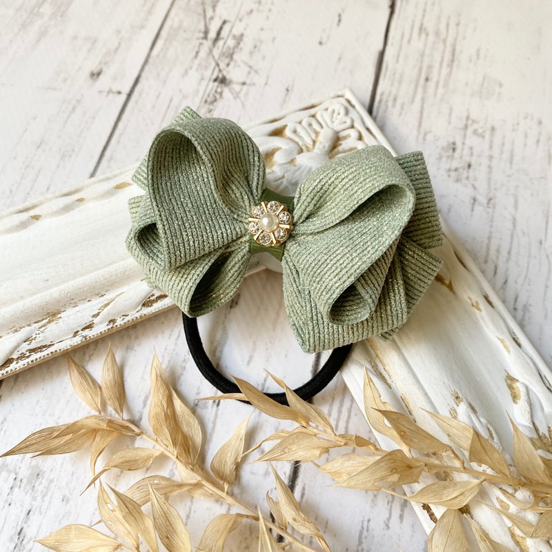 Elegant Morandi Corduroy Stereo Bow/Fruit Green - เครื่องประดับผม - วัสดุอื่นๆ สีเขียว