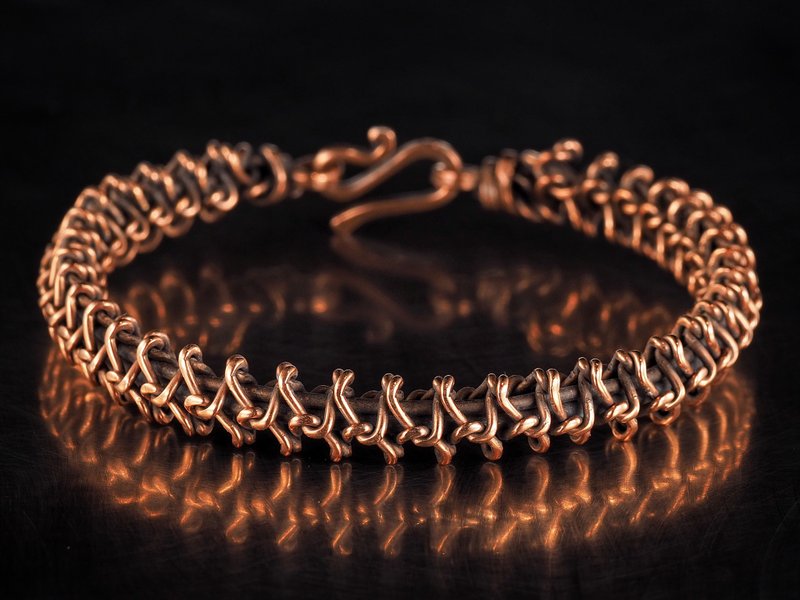 Woven copper wire bracelet Antique style handcrafted copper jewelry Unique gift - สร้อยข้อมือ - ทองแดงทองเหลือง สีทอง