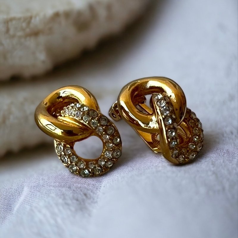 Dior Vintage Clipon Earrings 1980s Authentic Christian Dior signed Infinity - ต่างหู - โลหะ สีทอง