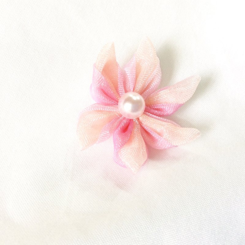 Pink and orange Organza Flower clip. Kanzashi Ribbon flower hair clip.  - Brooches - Silk Pink