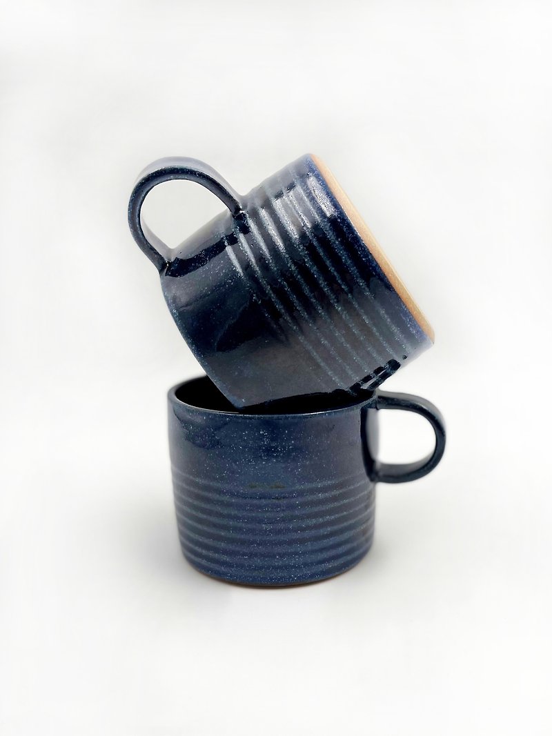 Irislinstudio | Handmade Ceramics mugs | Deep Ocean - Mugs - Pottery Blue