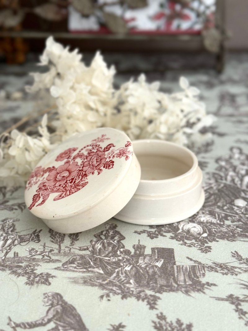 40710-Elegant antique Crown Devon flower-decorated porcelain box - Storage - Porcelain 