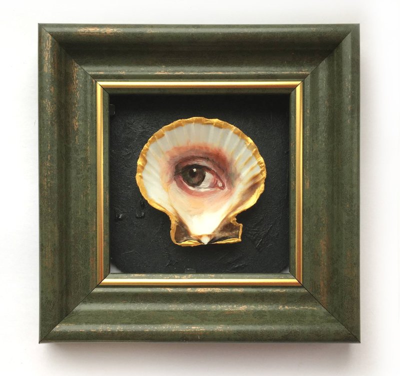 Original Painting on Shell Framed Lover's Eye Antique Artwork Small Dark - 壁貼/牆壁裝飾 - 其他材質 白色