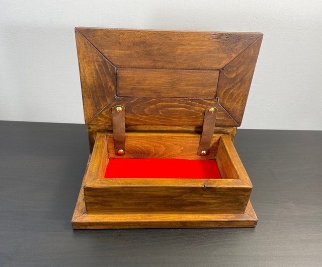 ジュエリーケース　木製　赤ベルベット 手作りの木製ジュエリーボックス、赤いベルベット、上部が開く記念品