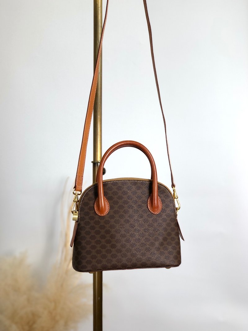 【 日本直送　名牌中古包 】CELINE セリーヌ マカダム ショルダーバッグ ブラウン PVCレザー 2WAY vintage ヴィンテージ ie5eed - 側背包/斜背包 - 防水材質 咖啡色