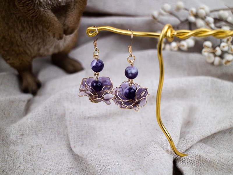 【Yun Yun】Handmade Resin Earrings - Earrings & Clip-ons - Resin Purple
