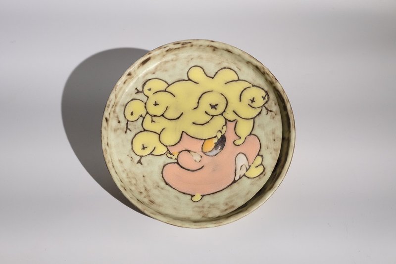 Wolf Tail Medusa - Hand-Painted Plate - จานและถาด - ดินเผา 