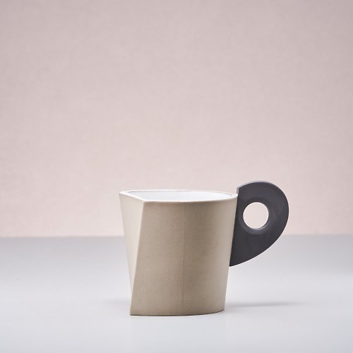 雙鴻陶坊 Shuang Hong Craft 逗點 │ Comma - 咖啡杯/馬克杯(淺褐)