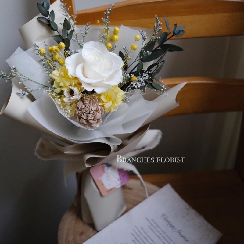 Eternal Flower Bouquet/ Eternal Flower Dried Flower Bouquet Gifts Custom Made - ช่อดอกไม้แห้ง - พืช/ดอกไม้ 