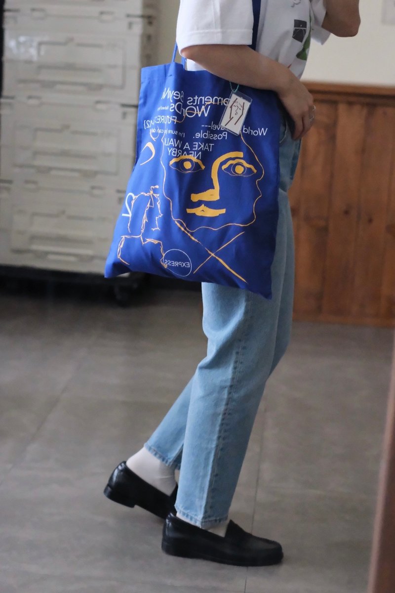 Moments BeyoNd WOrDs トートバッグ／日本人デザイナー 山口孝太 - ショルダーバッグ - コットン・麻 ブルー