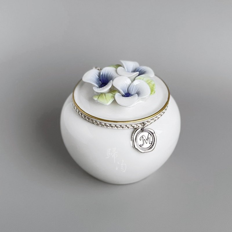 [Customized] Letters and blessings handmade flowers (orchids) | Pet urn - Other - Pottery White