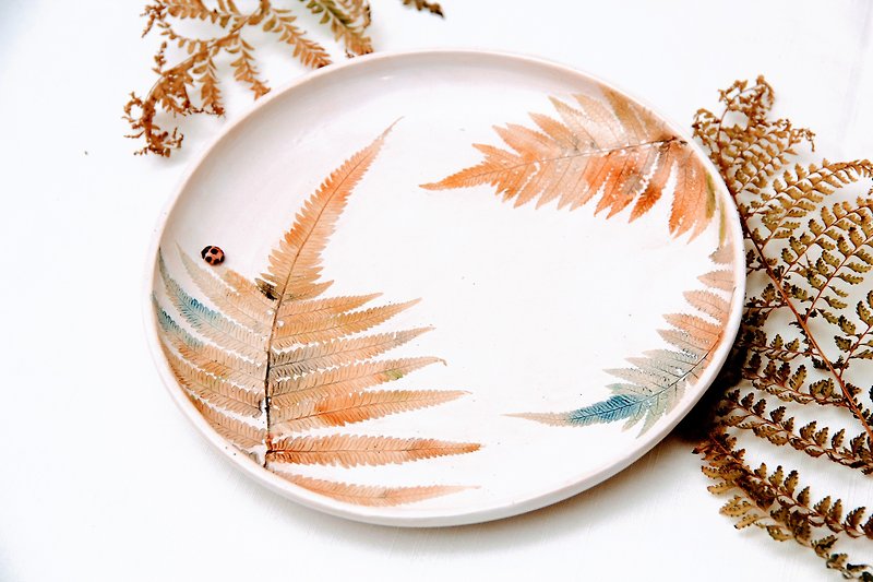 Big round fern - Plates & Trays - Pottery White