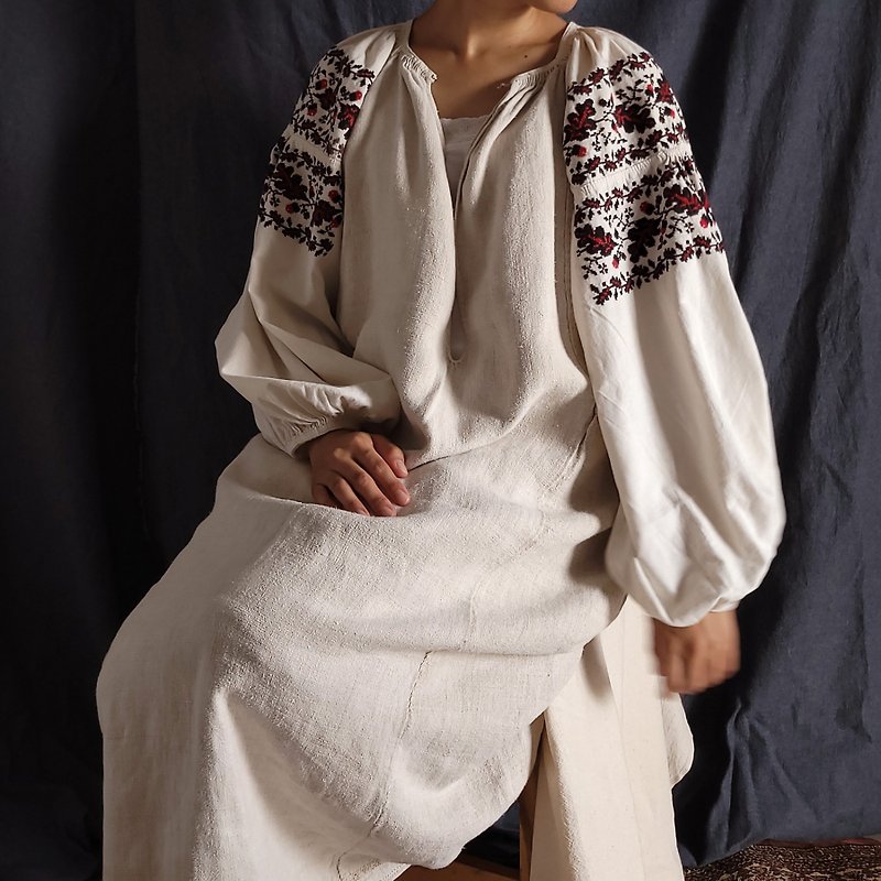 BajuTua /古著/ 1930's Vyshvaka 烏克蘭手縫刺繡洋裝 - 橡實 - 連身裙 - 棉．麻 多色