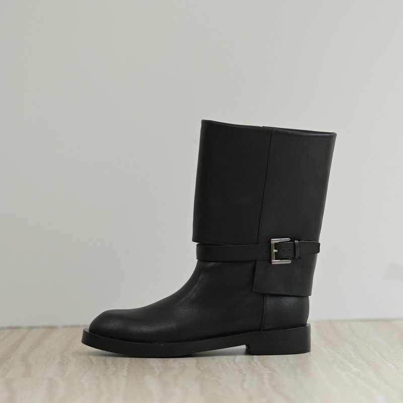 歐美俐落鞋頭-黑釦寬筒短靴-黑色 - 女短靴/中筒靴 - 真皮 黑色