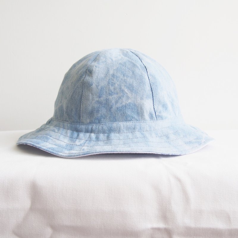 藍調紮染(淺) 手工雙面帽子 漁夫帽 - 帽子 - 棉．麻 藍色