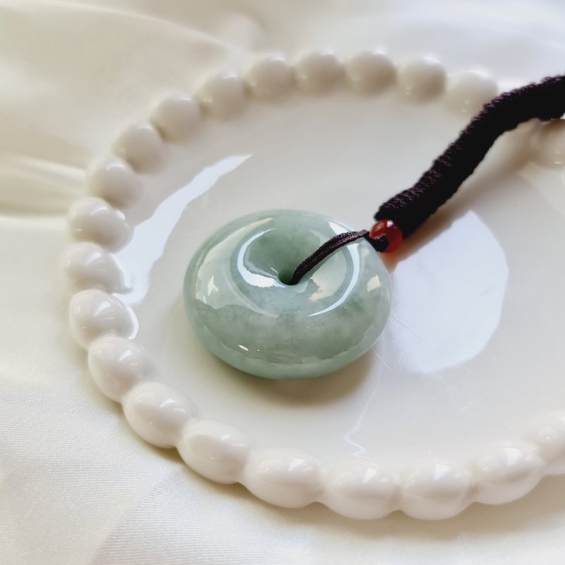 Full and safe buckle with blue background | Natural Burmese jade A grade jadeite - Necklaces - Jade 