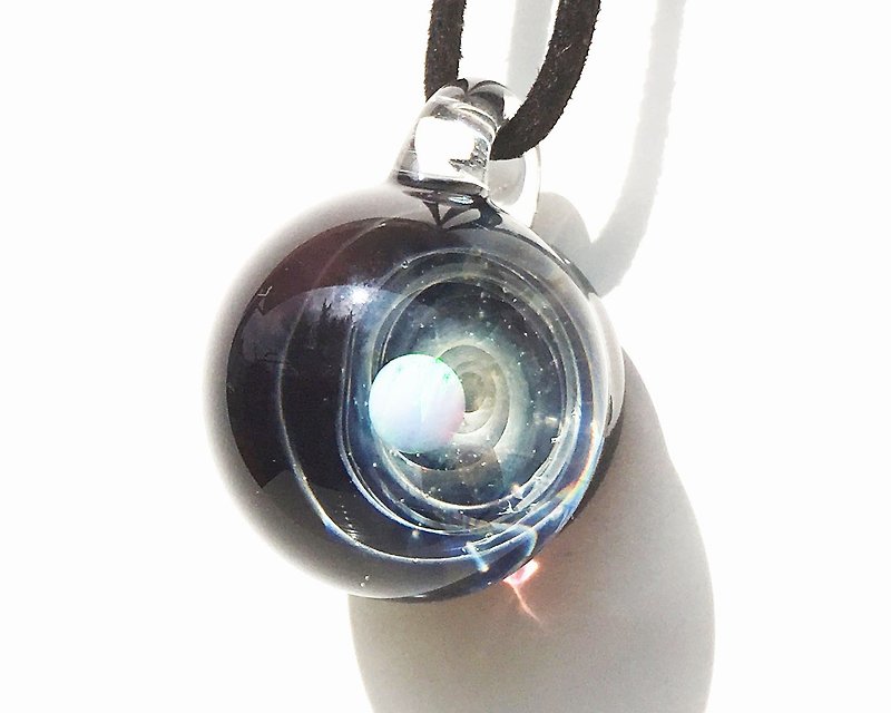 [Sale in translation] Planet's world White opal glass pendant Universe 【Limited 1 point】 - Necklaces - Glass Blue