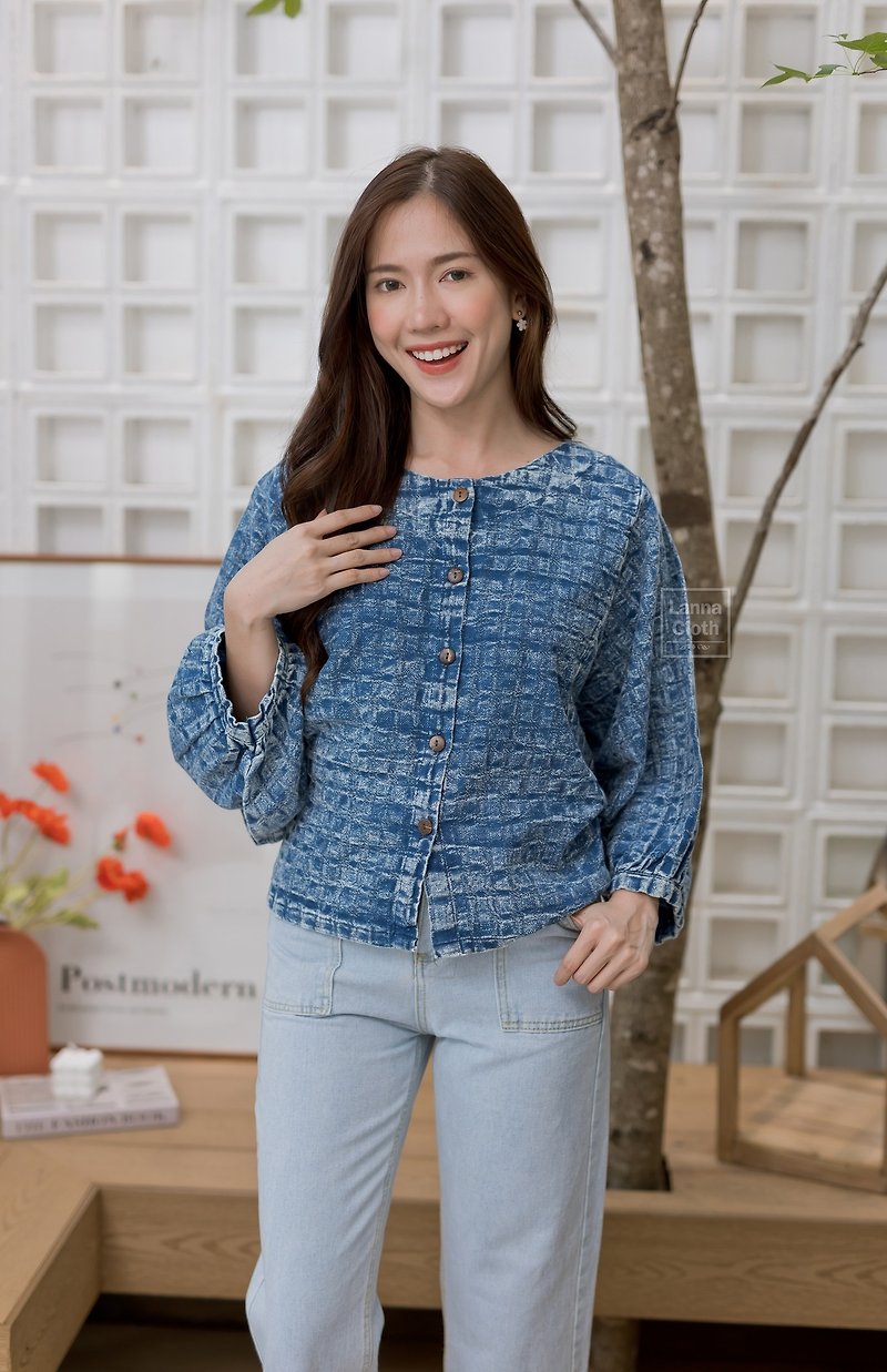 Stonewash cotton shirt with checked pattern. - Women's Tops - Cotton & Hemp 