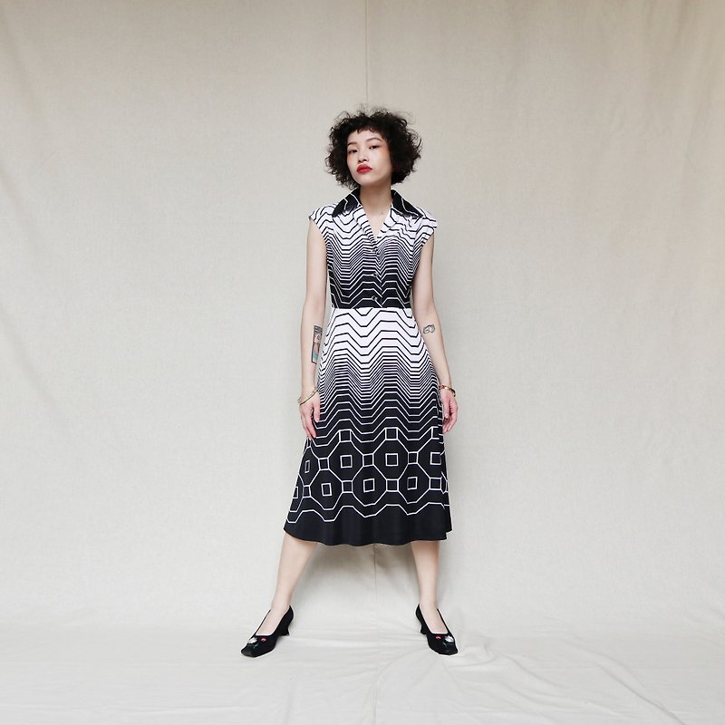 Pumpkin Vintage. Ancient black and white corrugated dress - One Piece Dresses - Other Materials 