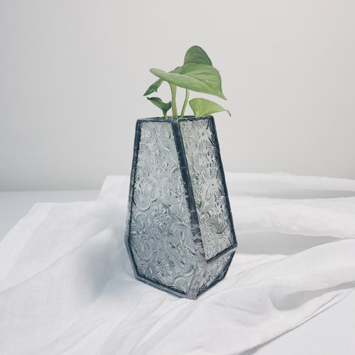 象眼細工のガラス台湾のすりガラスベゴニアの花のガラス小さな花瓶