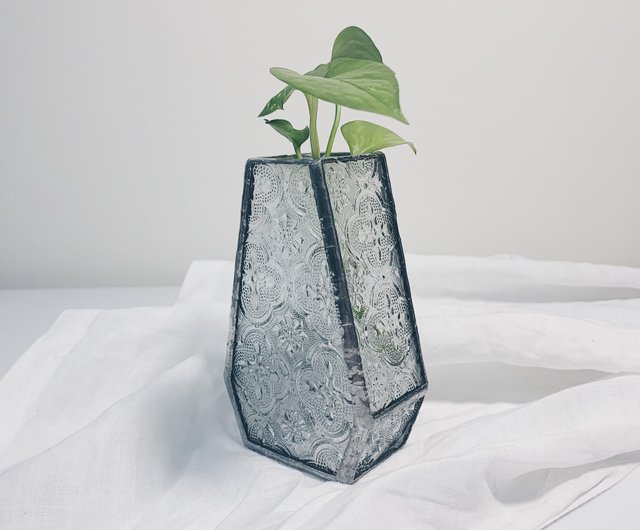 象眼細工のガラス台湾のすりガラスベゴニアの花のガラス小さな花瓶