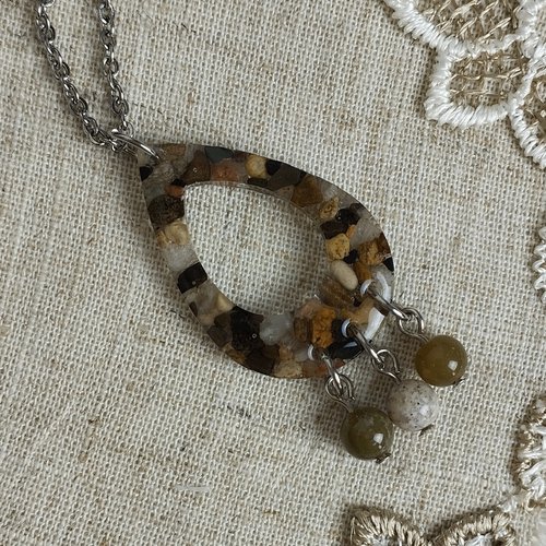 Cyberpunk Jewelry Boutique 樹脂項鍊手工製作。天然石材吊墜鏈。淚滴吊墜。