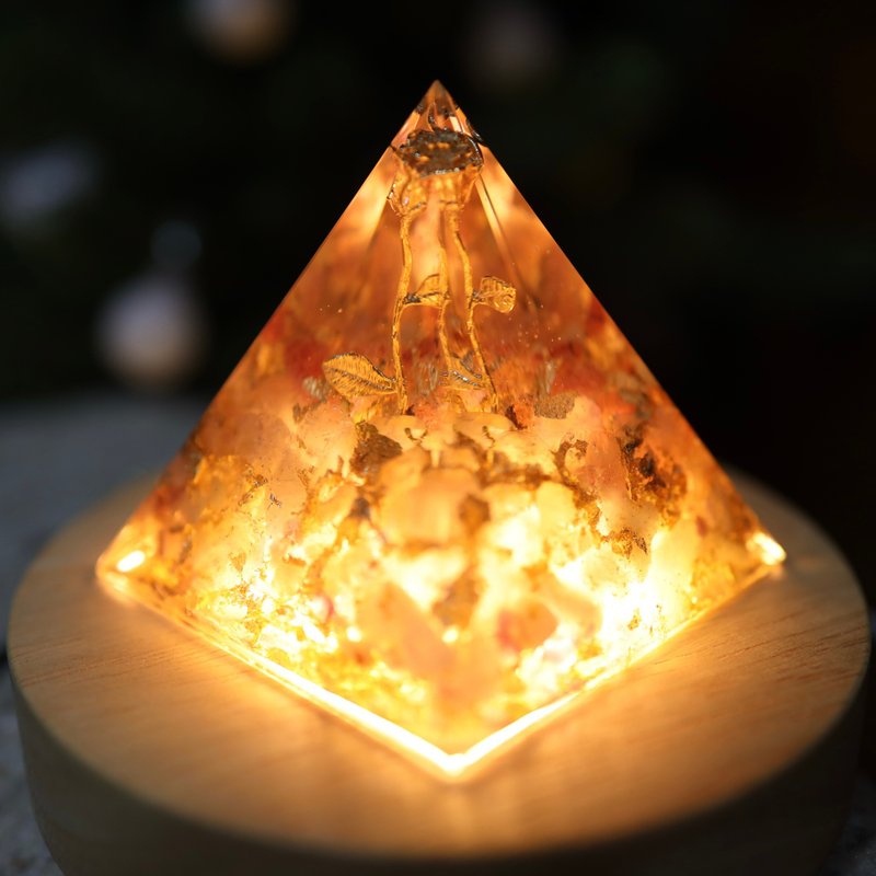 [Customized Gift] The Little Prince of Love Orgonite Pyramid Night Light Orgonite Crystal - Items for Display - Crystal Pink