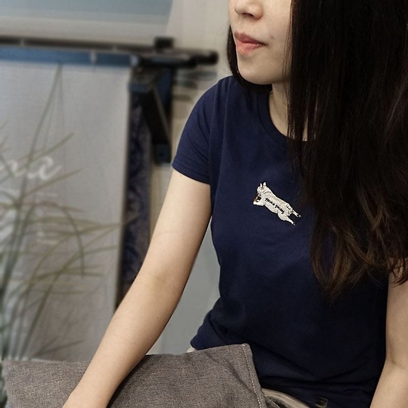 法國鬥牛犬刺繡藏青色T恤 - 女 T 恤 - 棉．麻 藍色