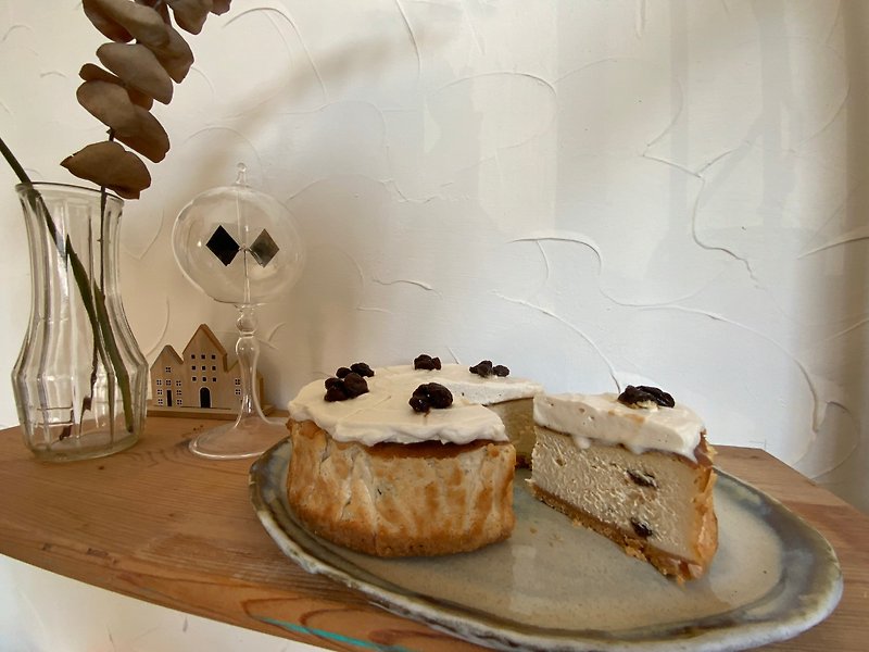 ラム酒で染色されたグレープバスクチーズケーキ8 " - ケーキ・デザート - 食材 