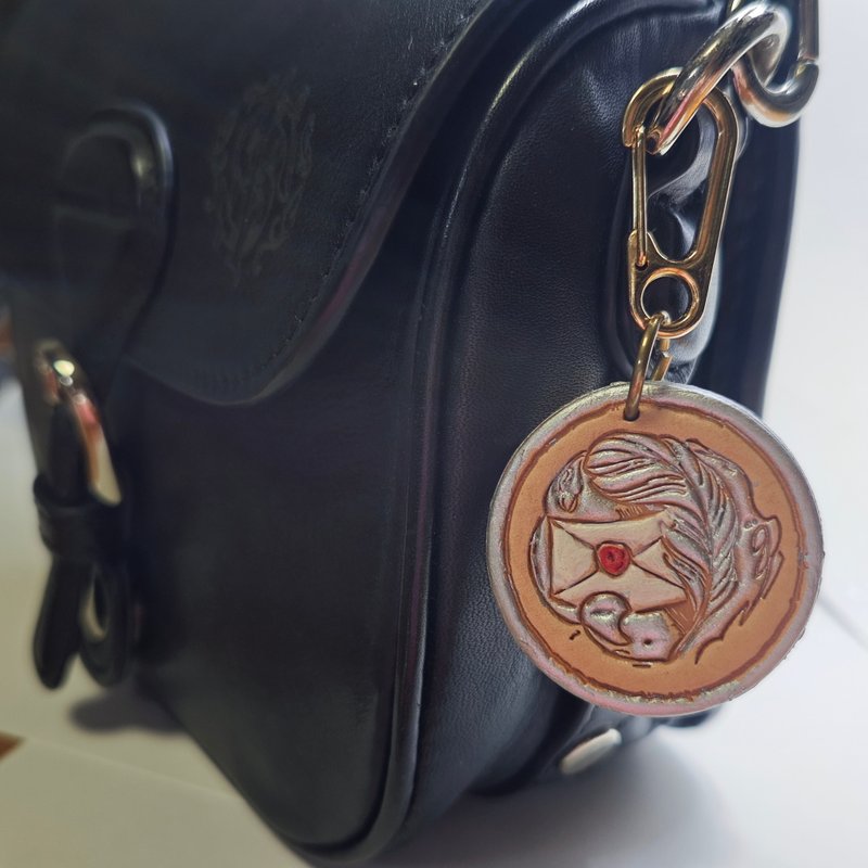 Harry Potter Hand Painted Leather Pendant Keychain  R64 - พวงกุญแจ - หนังแท้ สีเงิน