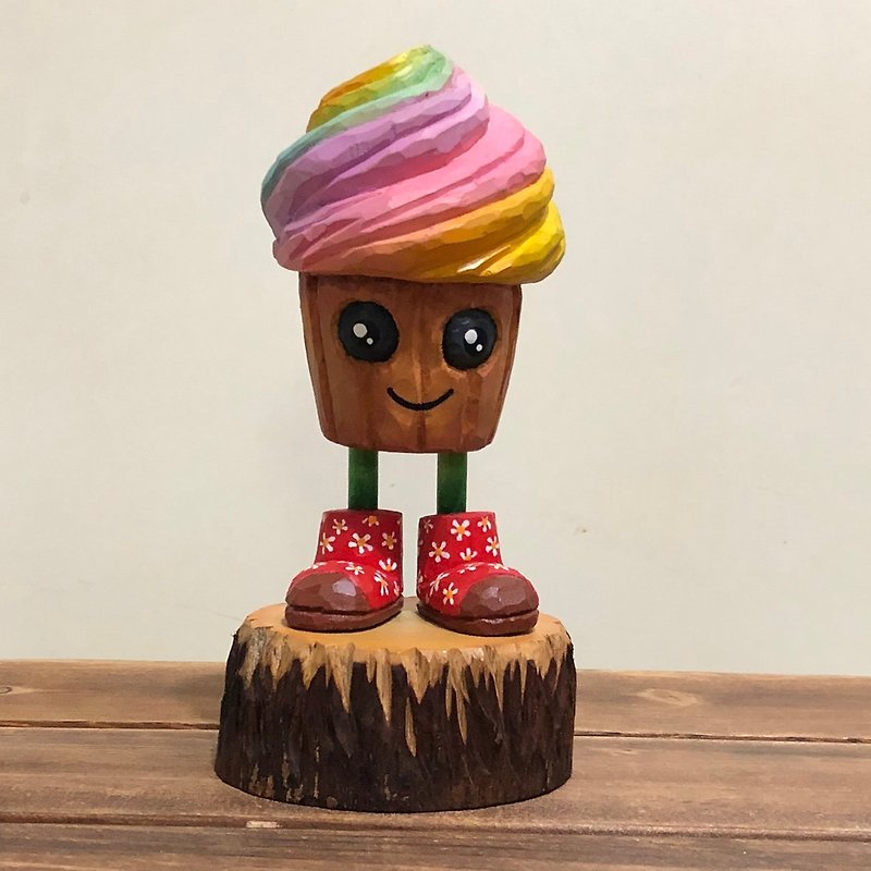 Mr.Cupcake - Items for Display - Wood Multicolor