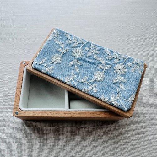 Bagel Baggo 韓國刺繡實木首飾盒