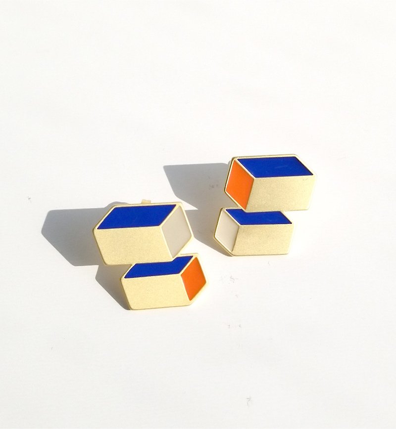 Cuboids Earrings - Beige & Orange - 耳環/耳夾 - 其他金屬 卡其色