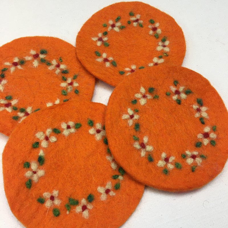 Floral Wreath - A set of 4 Needle Felted Coasters - Coasters - Wool 