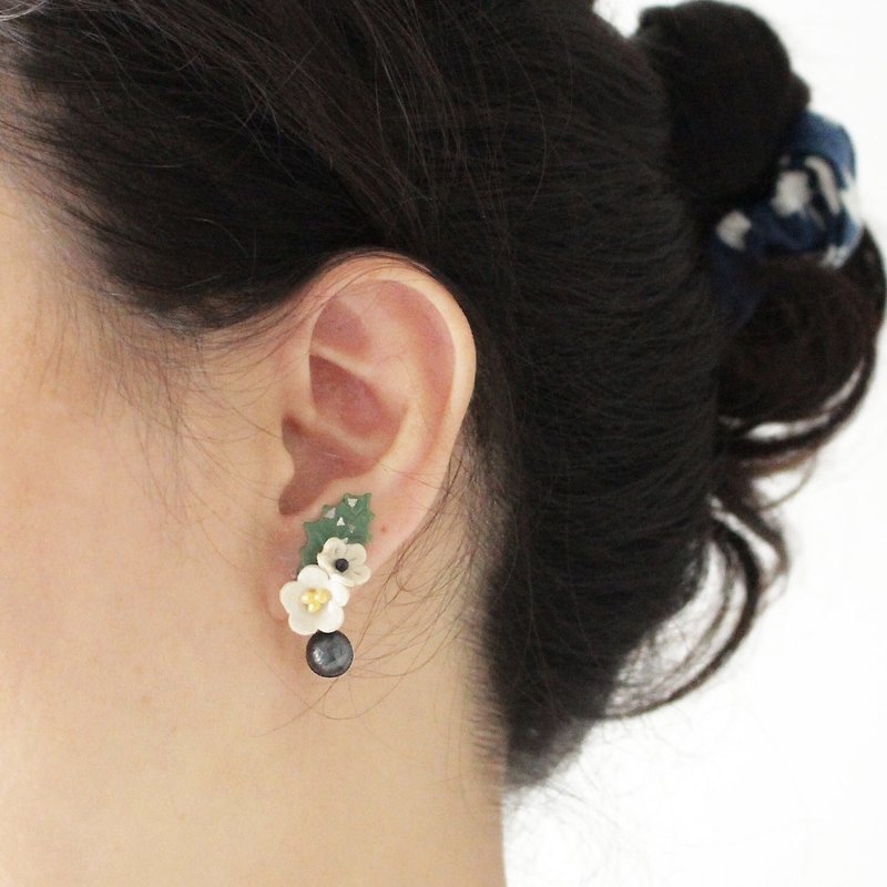 【Single Earring】 flowers two way earring - Earrings & Clip-ons - Pottery Khaki