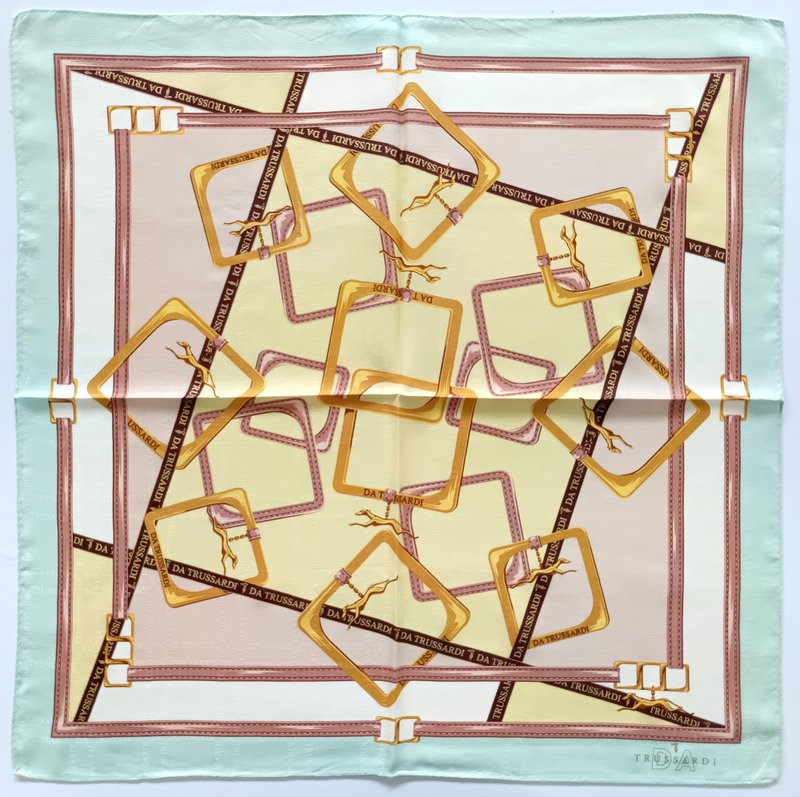 Trussardi Vintage Scarf Equestrian Theme Baroque Design 23 x 23 inches - 手帕 - 棉．麻 金色