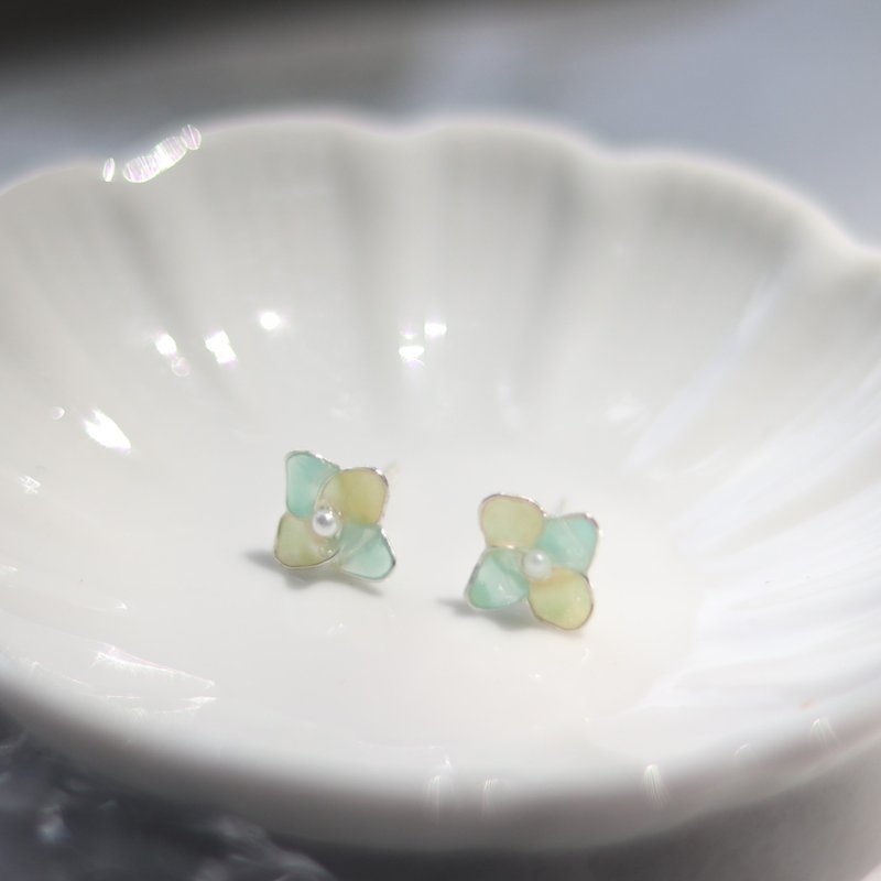 Amber and Blue | Two-Leaf | Stained Glass Series | 925 Silver Studs - ต่างหู - เงิน หลากหลายสี