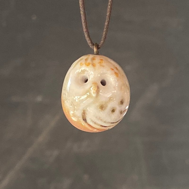 Wood Fired Pottery Essential Oil Necklace Blonde Owl - Necklaces - Pottery Khaki